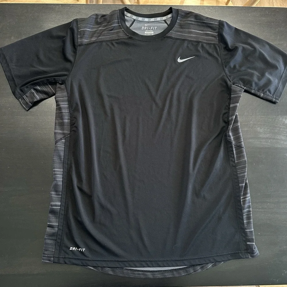 Washington‎ Nike Dri-Fit Short Sleeve Shirt Men's Black XL Gray Athletic Workout